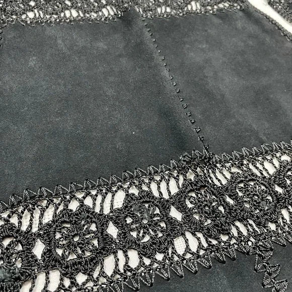 Fred Thomas Black Suede & Crochet Vest Women’s Size Small - Picture 11 of 11